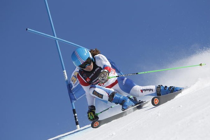 Fantastique Lindy Etzensperger en Coupe d’Europe à Tignes!