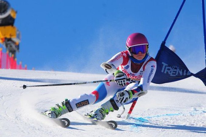 Aline Höppli remporte le slalom de Sörenberg
