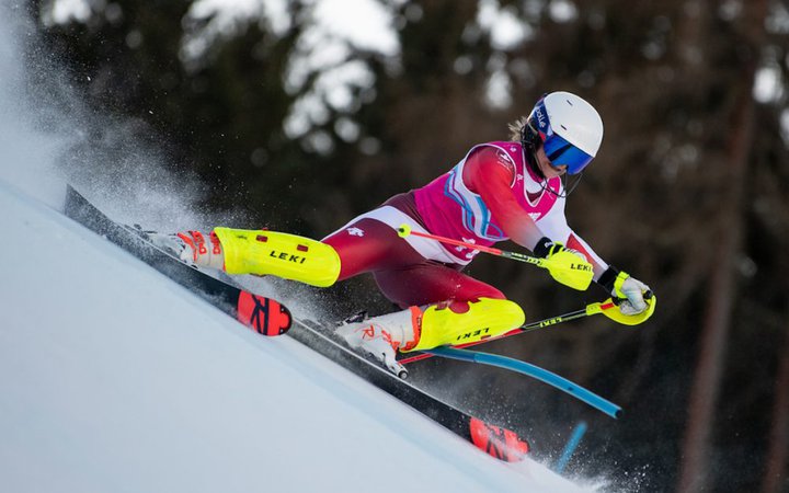 Lena Volken devant Amélie Klopfenstein au slalom FIS de Schwende Horn