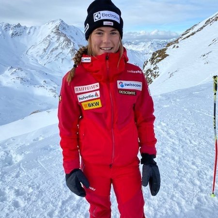 Delia Durrer 4e de la descente du championnat d'Autriche